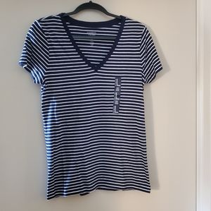 Gap striped V neck. Size M NWT.